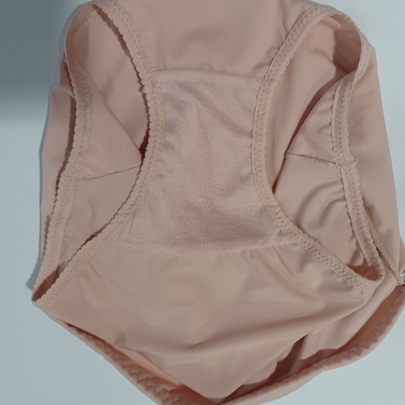 Peach High-Waisted Panties - Picture 4 of 4